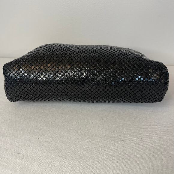Vintage Whiting and Davis Black Metal Mesh Clutch Purse with Gold Hardware - Picture 7 of 12